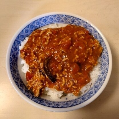 今日はマーボー茄子トマト丼を作りました。同じ丼物と言う事で作ったよレポートを送らせて頂きました。